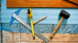 Forberedende arbeid for legging av laminatet