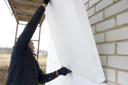 isolasjon av husets vegger med isopor 2