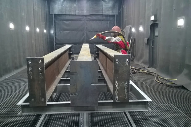 Forberedelse av metall for maling - fjerning av spor etter korrosjon og tilstopping