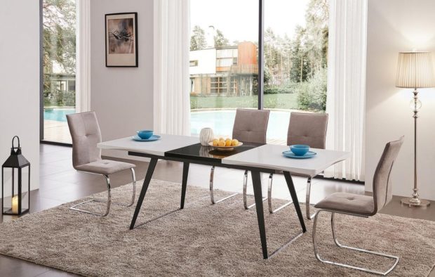 Italienske spisemøbler i moderne stil