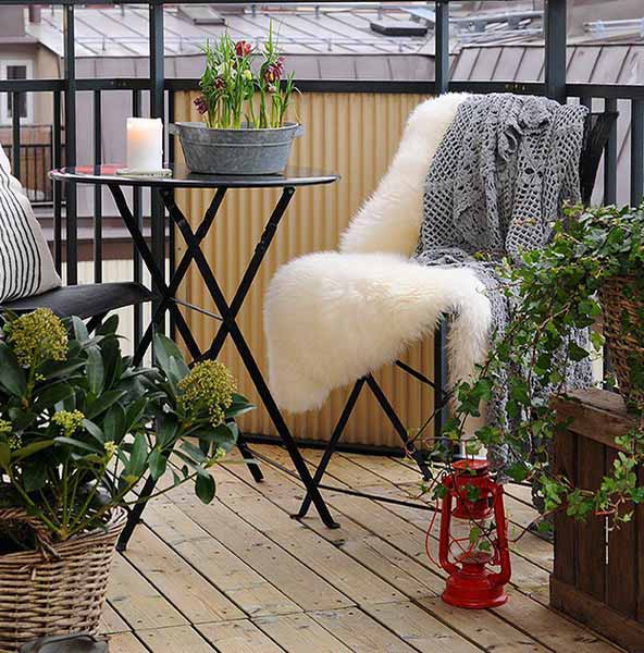 Møbler til balkong og loggia: 7 tips for valg og ordning