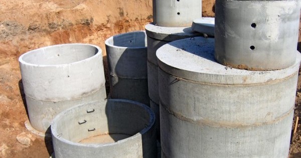 Velge betongringer for en septiktank i Moskva: størrelser, produsenter