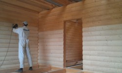 dipingere pareti di legno