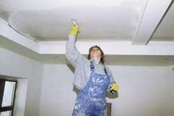 lavori di riparazione in cucina
